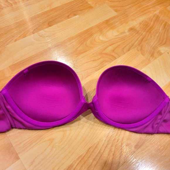 Victoria's Secret Very Sexy Multiway Strapless Bra Size 32D - Picture 2 of 5